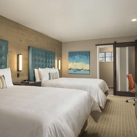 Wave Street Inn Monterey Ruang foto