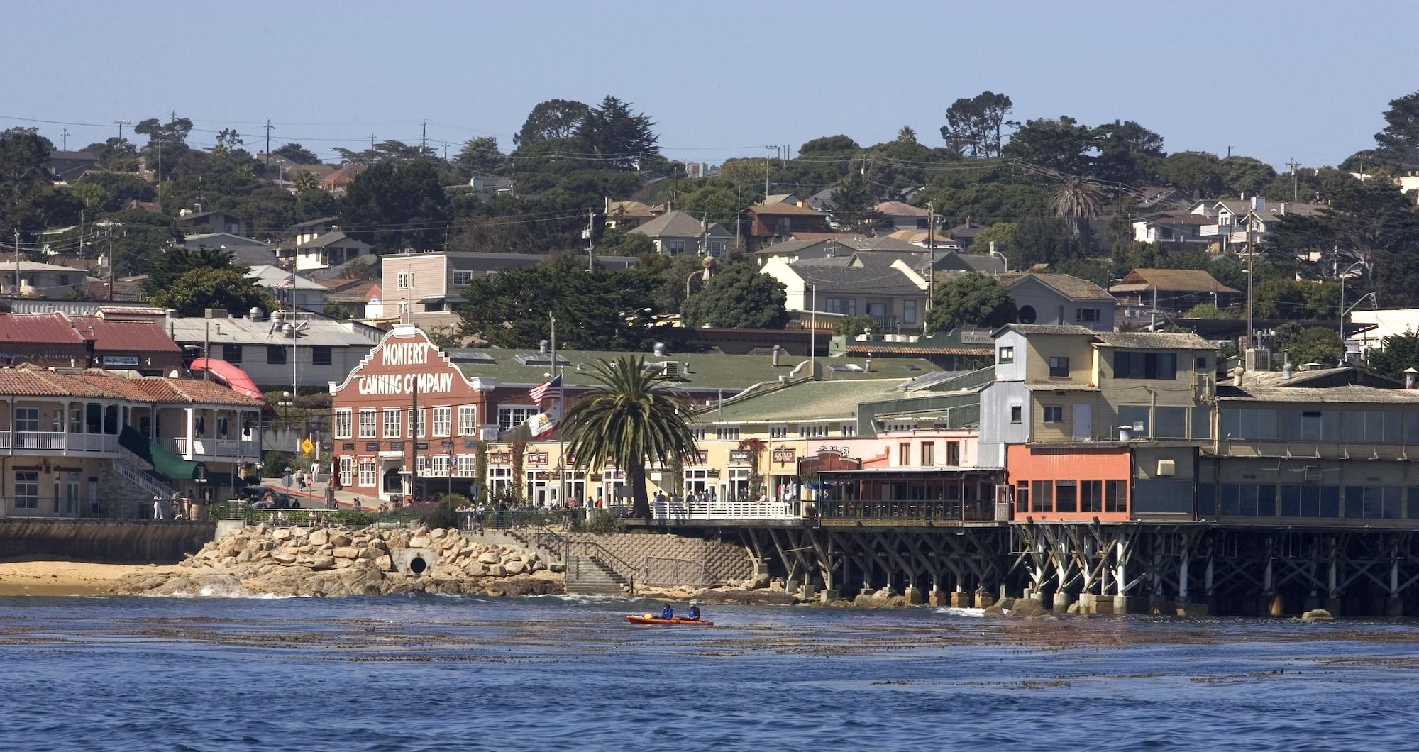 Wave Street Inn Monterey Bagian luar foto