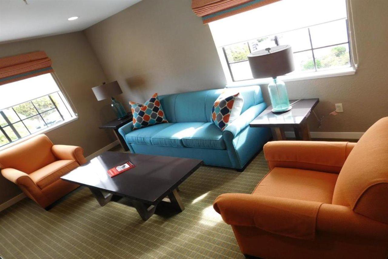 Wave Street Inn Monterey Bagian luar foto