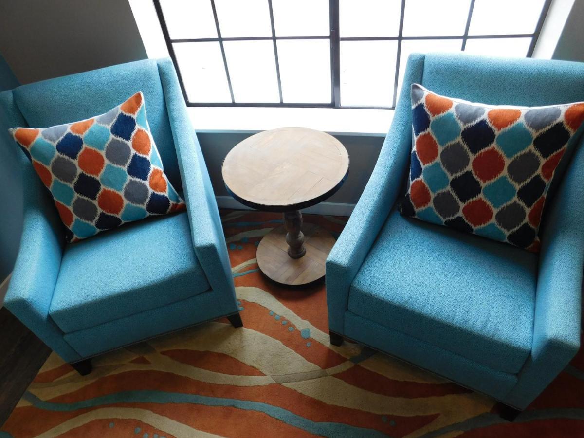 Wave Street Inn Monterey Bagian luar foto